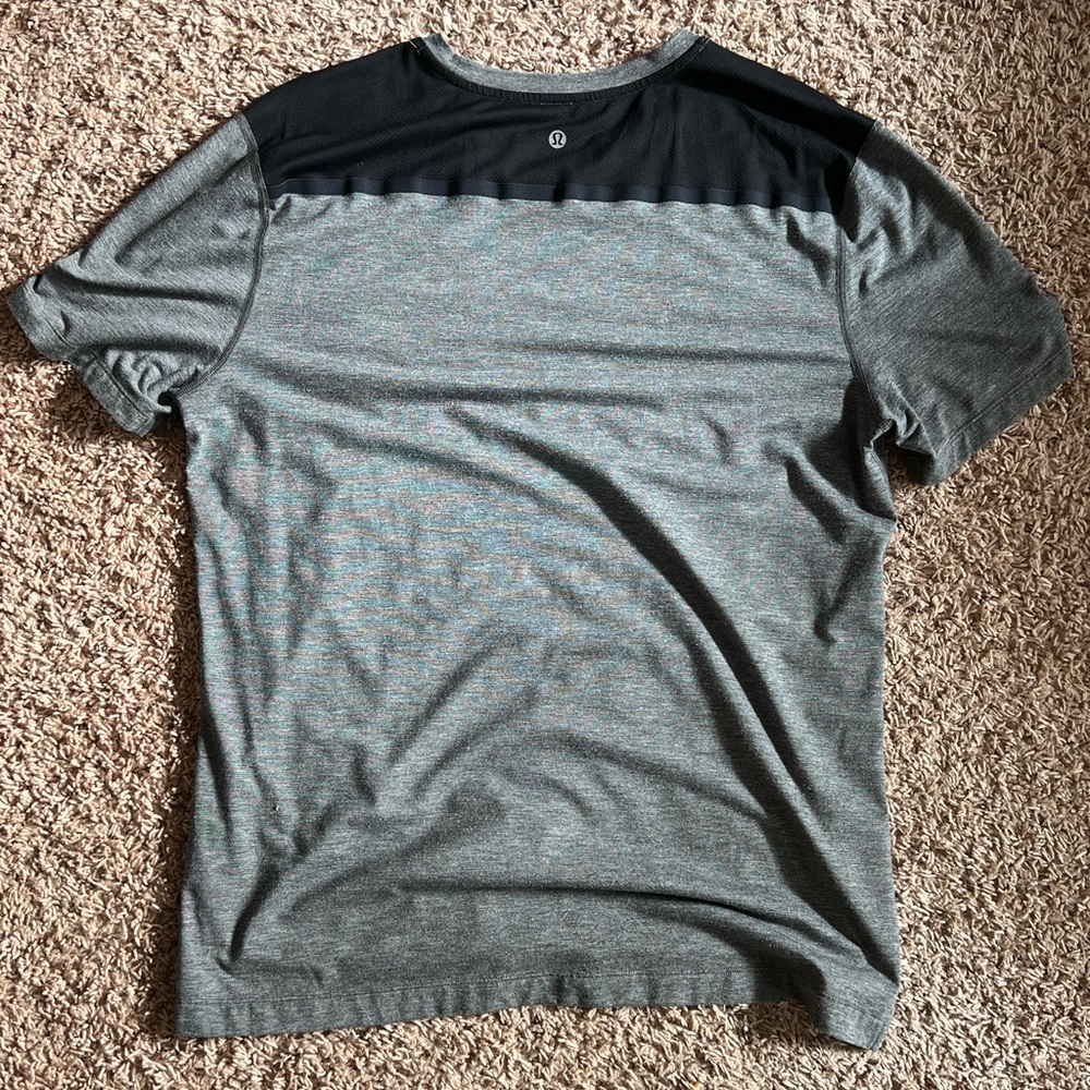 Lululemon T-shirt